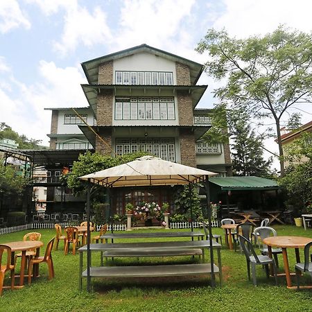 Oyo 2402 Hotel Highwinds Shillong Buitenkant foto