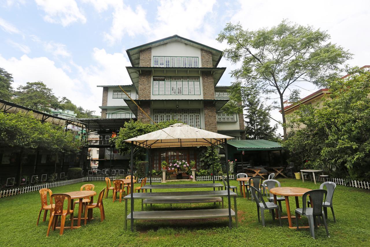 Oyo 2402 Hotel Highwinds Shillong Buitenkant foto