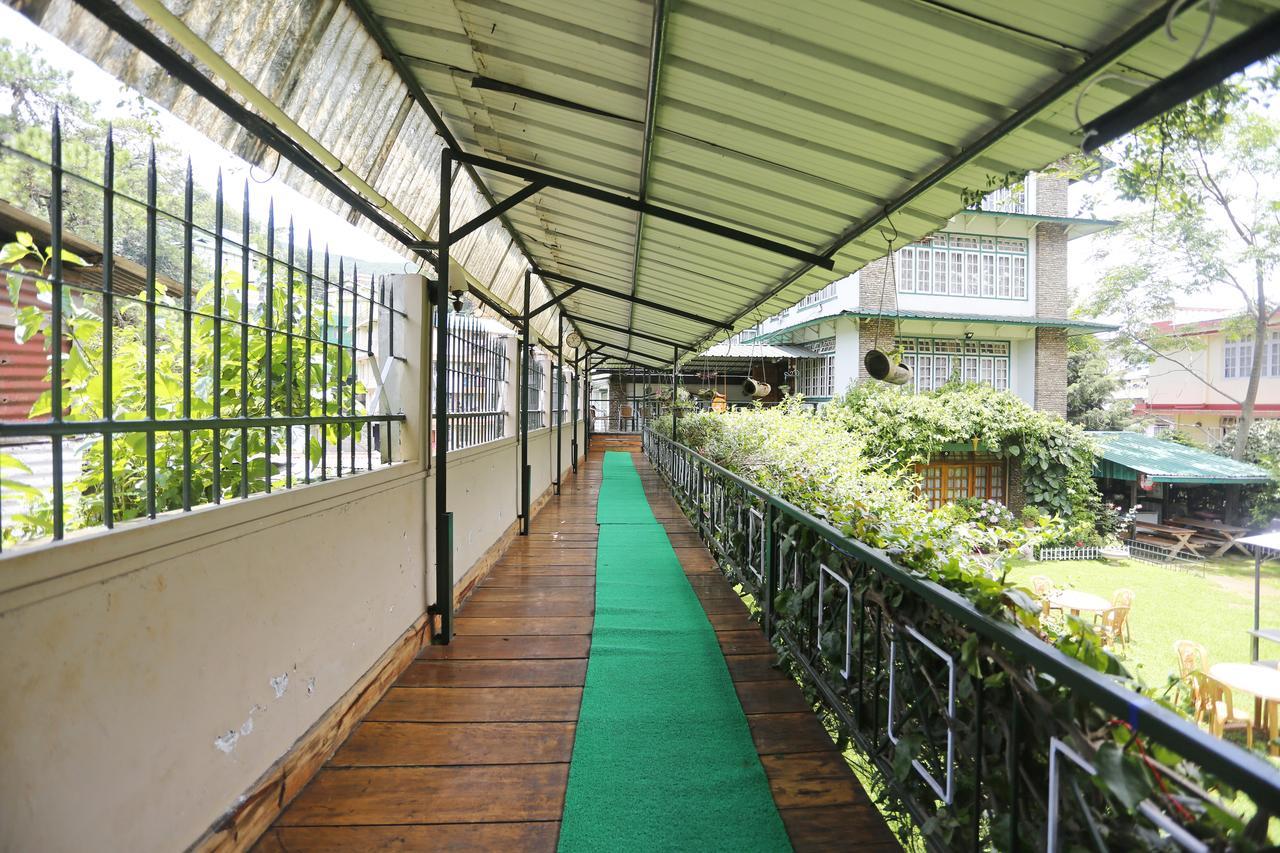 Oyo 2402 Hotel Highwinds Shillong Buitenkant foto