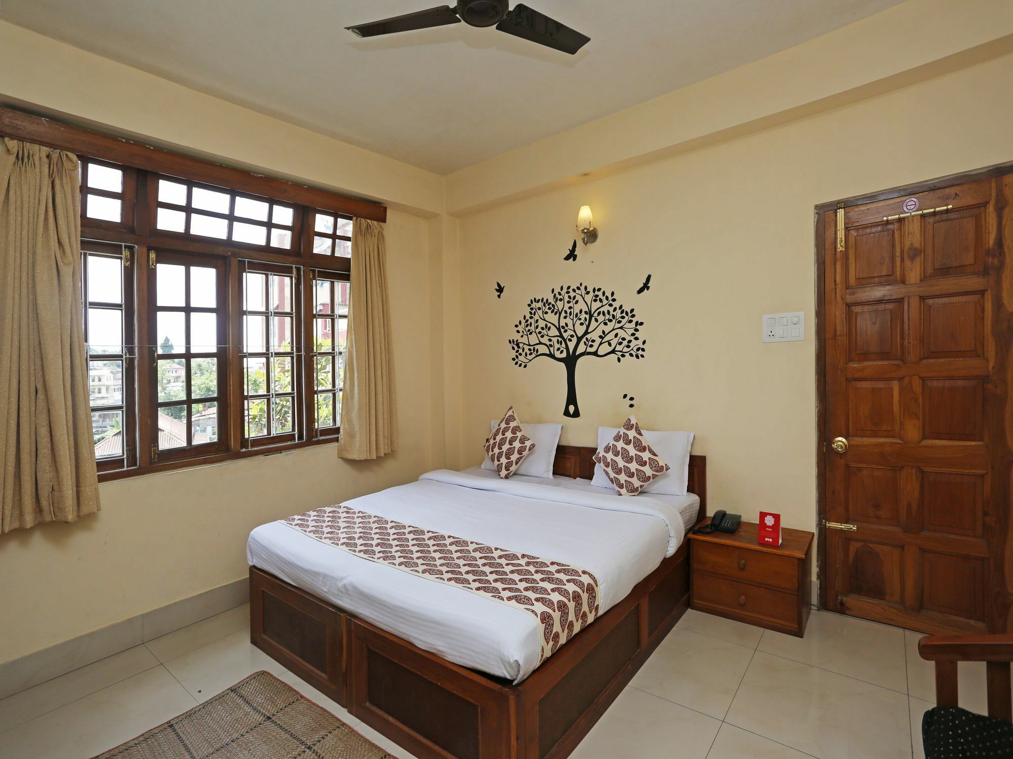 Oyo 2402 Hotel Highwinds Shillong Buitenkant foto
